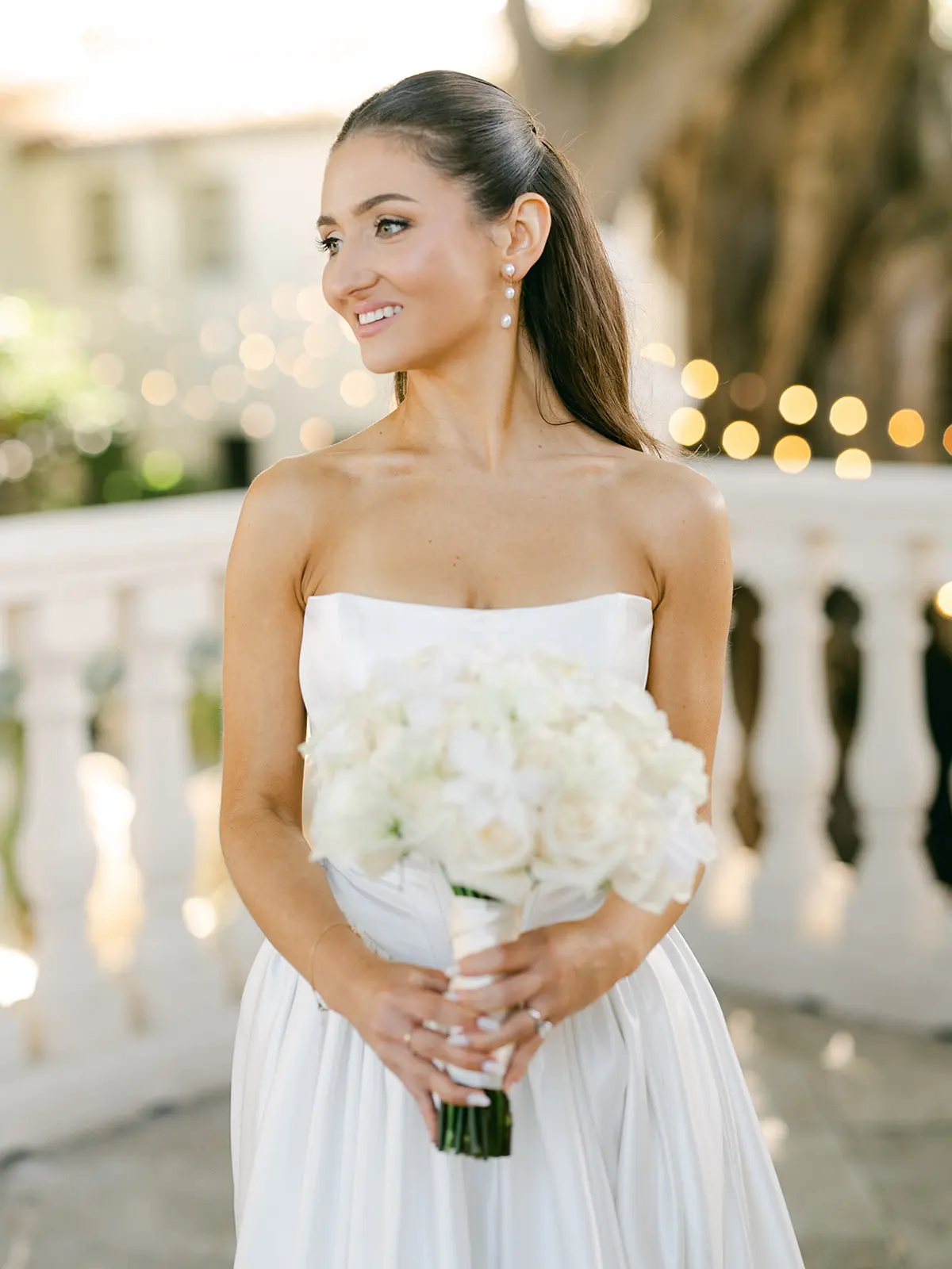 A bride wearing natural makeup for weddings